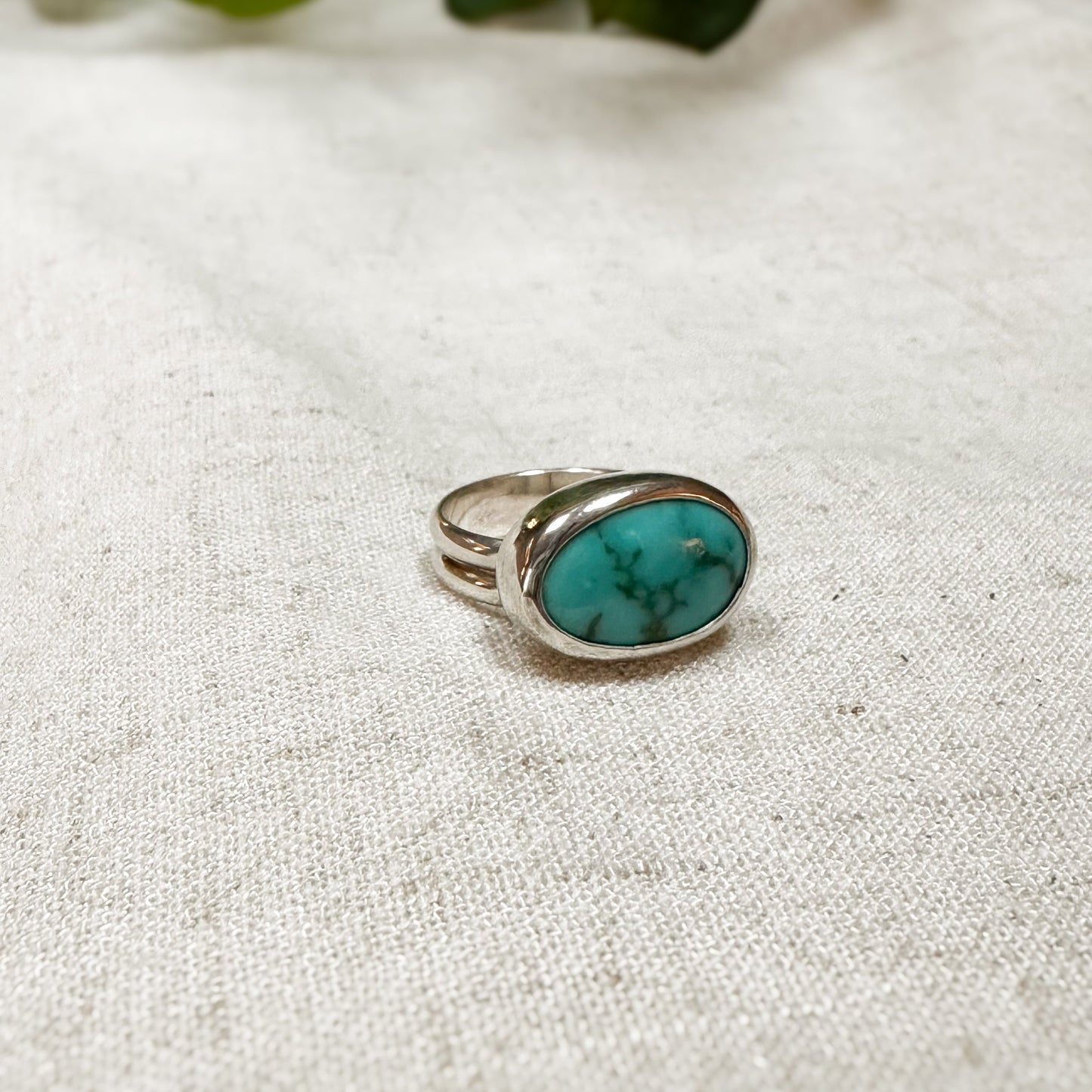 Gemmy Turquoise Wide Set Ring (Size 7)