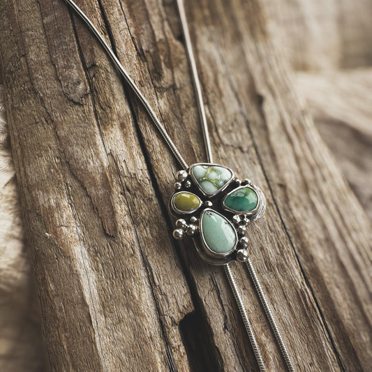 Mixed Turquoise Bloom Bolo