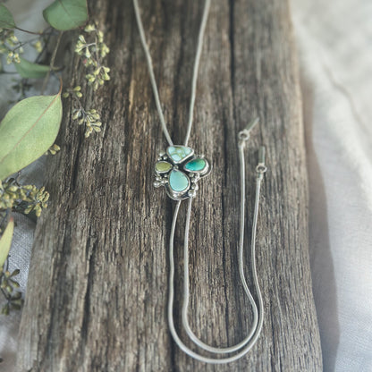 Mixed Turquoise Bloom Bolo